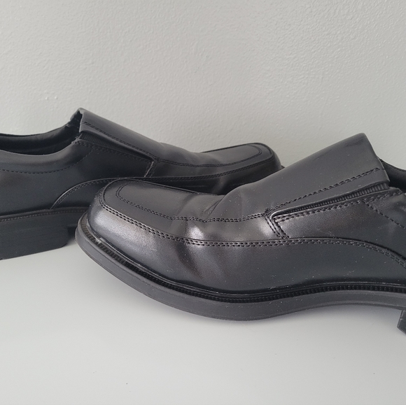 Dexter Men's Black Loafers - Picture 2 of 7